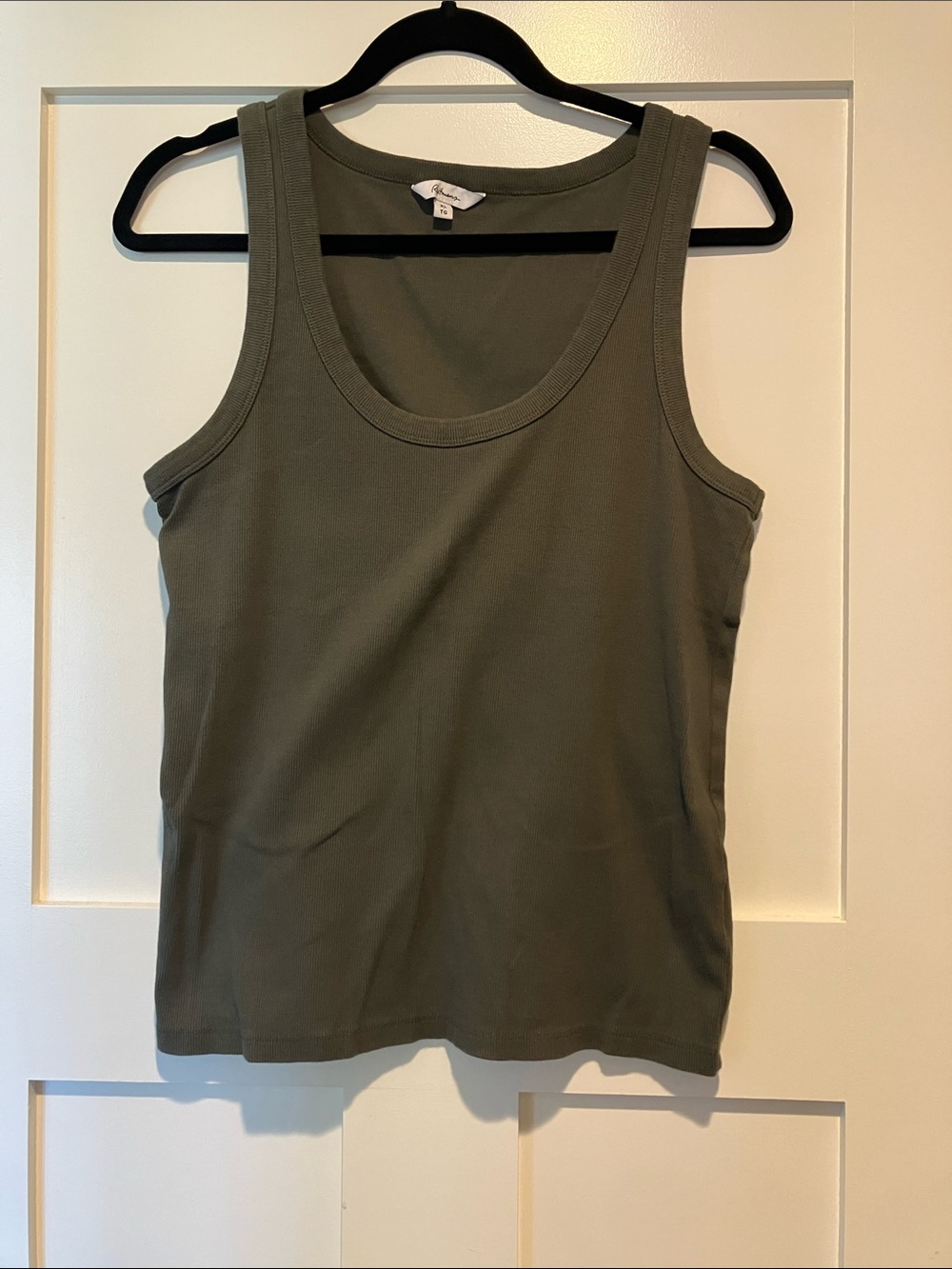 Ribbed tank